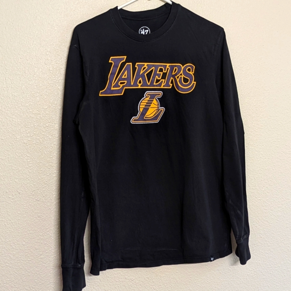 47 Black and Gold Lakers Long Sleeve Tee Size Medium